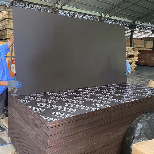 Kina Producent Film Faced Krydsfiner Sort/Brun/Rød Høj kvalitet